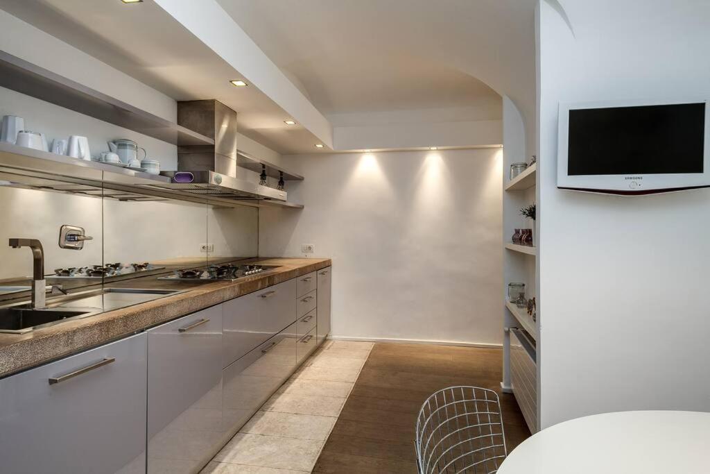 Trevi Loft Apartment โรม ภายนอก รูปภาพ
